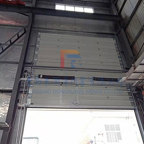 济南工业电动翻板提升门生产厂家